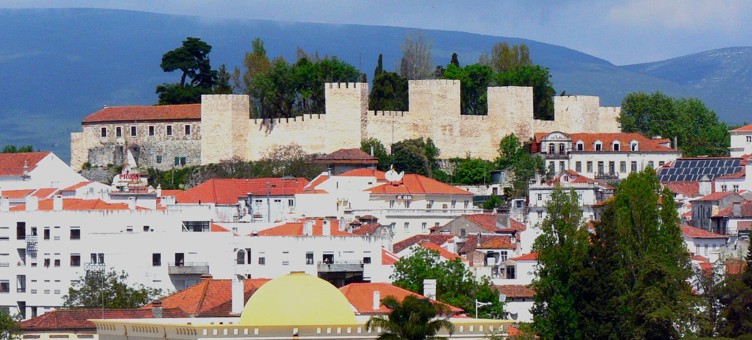 Castelo de Torres Nova_fotoWikipedia