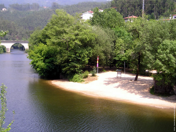 Praia_fluvial_Quinta_do_Barco_-_Paradela_do_Vouga_Sever do Vouga