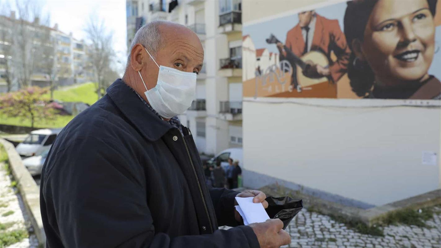 Portugal recebe quase 12 milhões de máscaras e respiradores esta semana